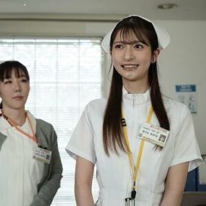Cô y tá xinh đẹp miệng lúc nào cũng đầy tinh của mấy anh bệnh nhân bệnh “hết cứu”